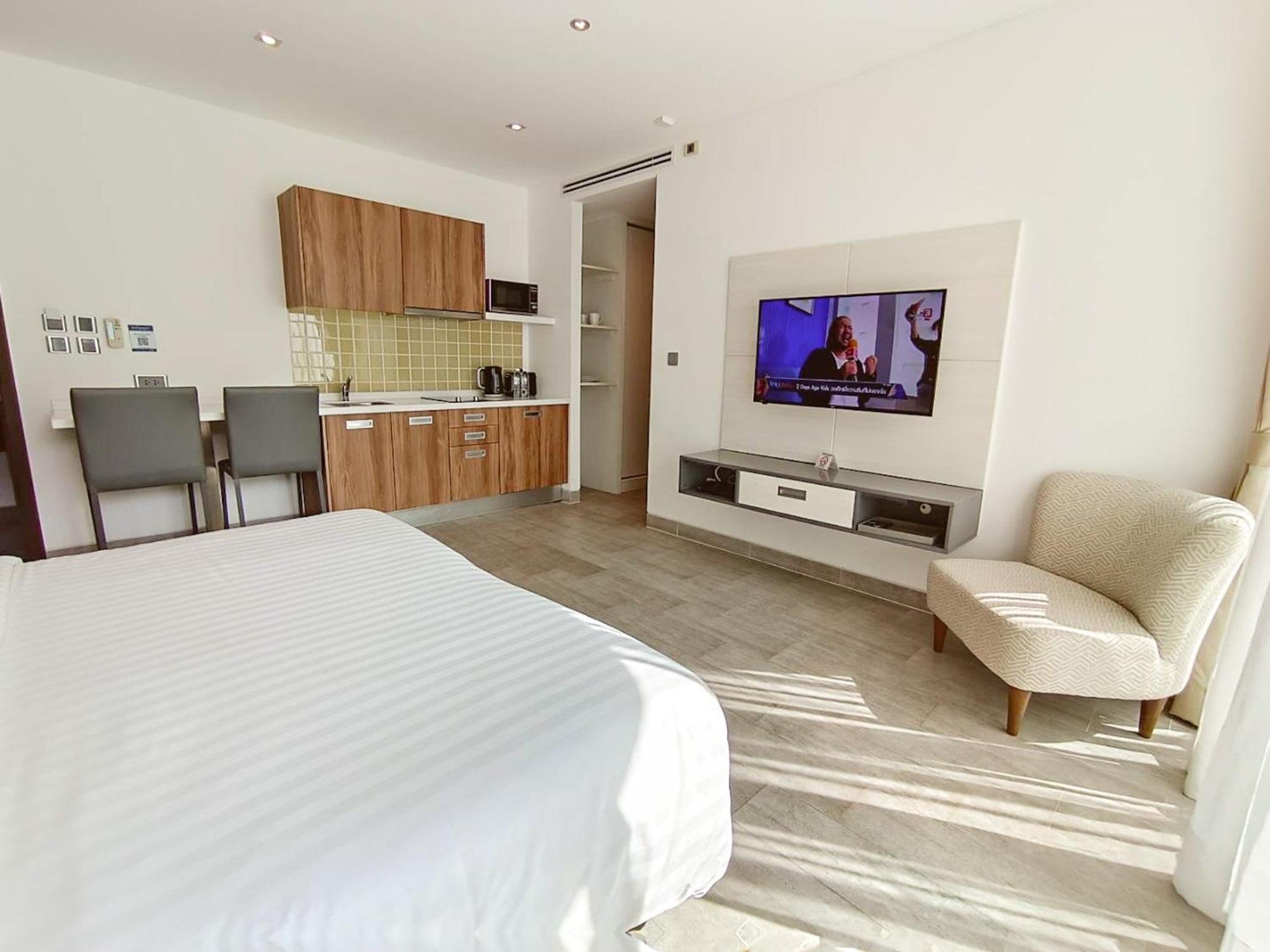 Lets Phuket Twin Sands Resort & Spa Patong Luaran gambar